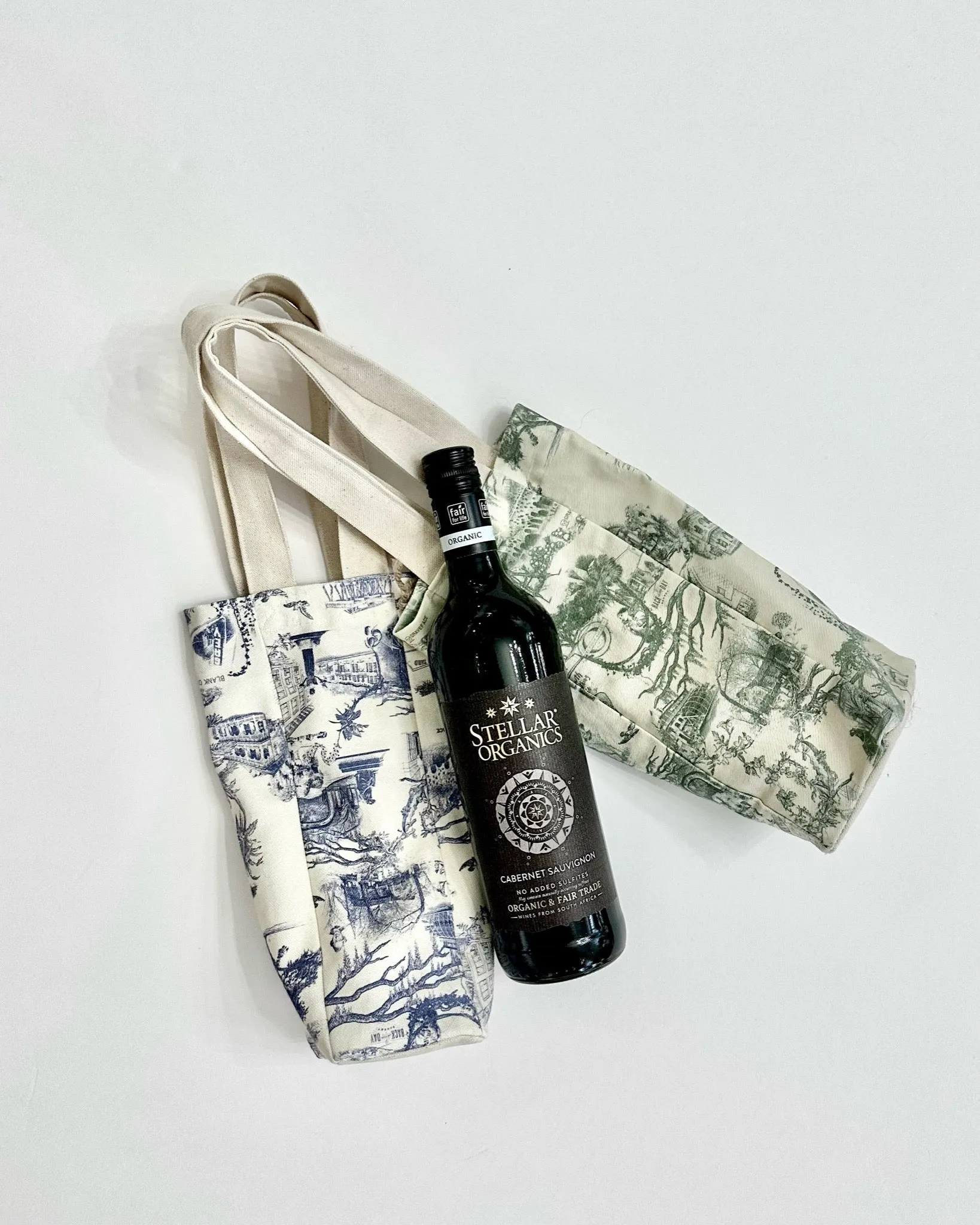 Savannah Toile Wine Carrying Tote